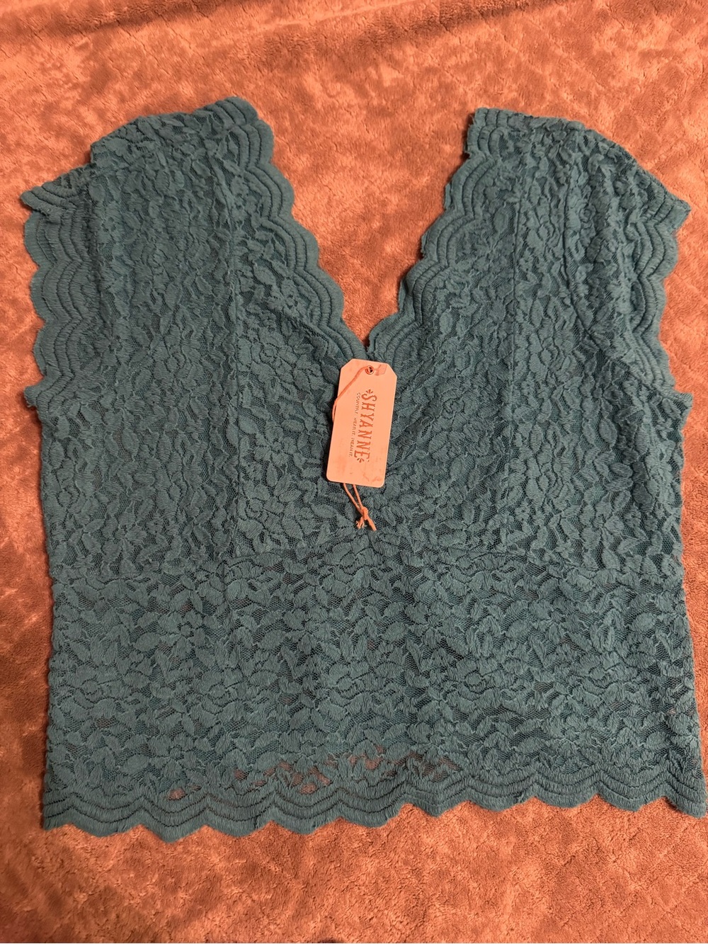 Shyanne Lace V-Neck Crop Top in Teal